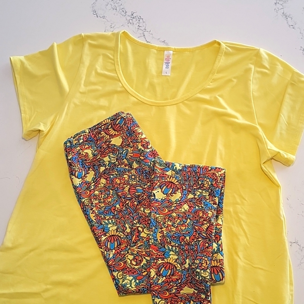 🦋LulaRoe OS leggings and Tee🌻